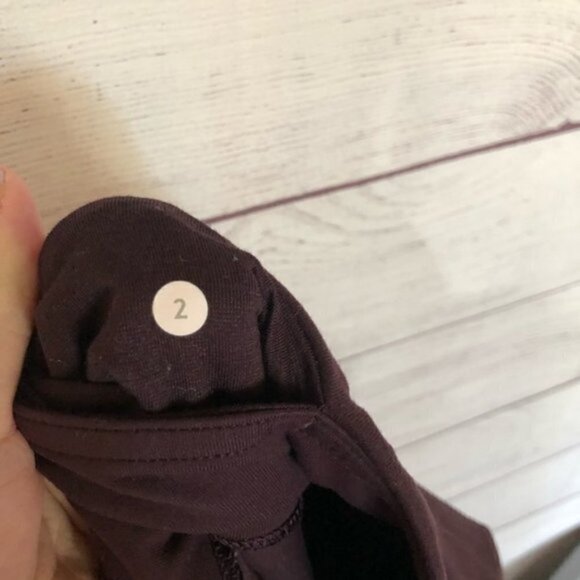 Lululemon Wunder Under Crop 21" in Bordeaux Drama Burgundy Red 2 - Picture 6 of 6